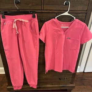 FIGS F’ing Pink Scrub Set - Size XS. Excellent condition.